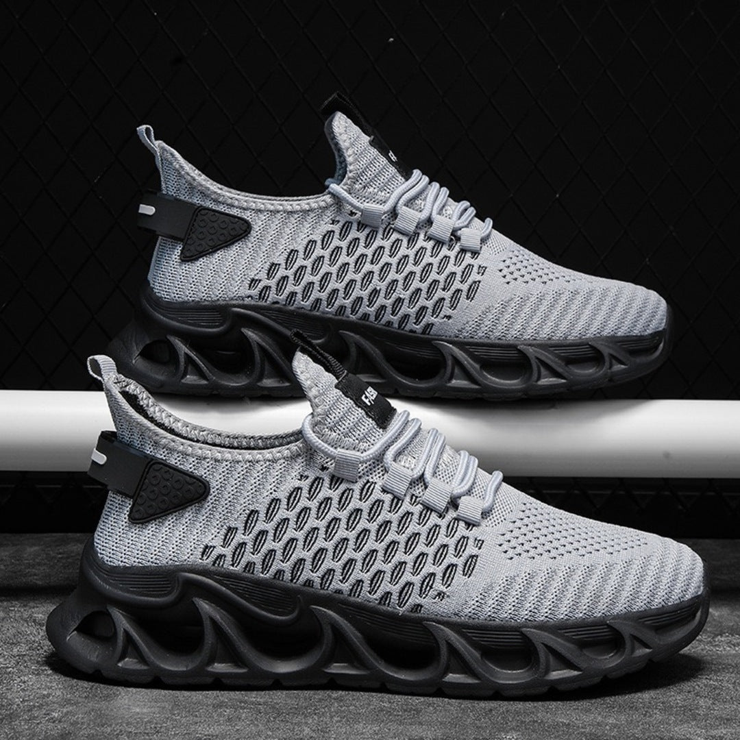 Nova Motion Sneakers